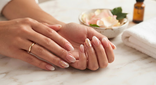 Nuestro Espacio & Mesa de Manicura